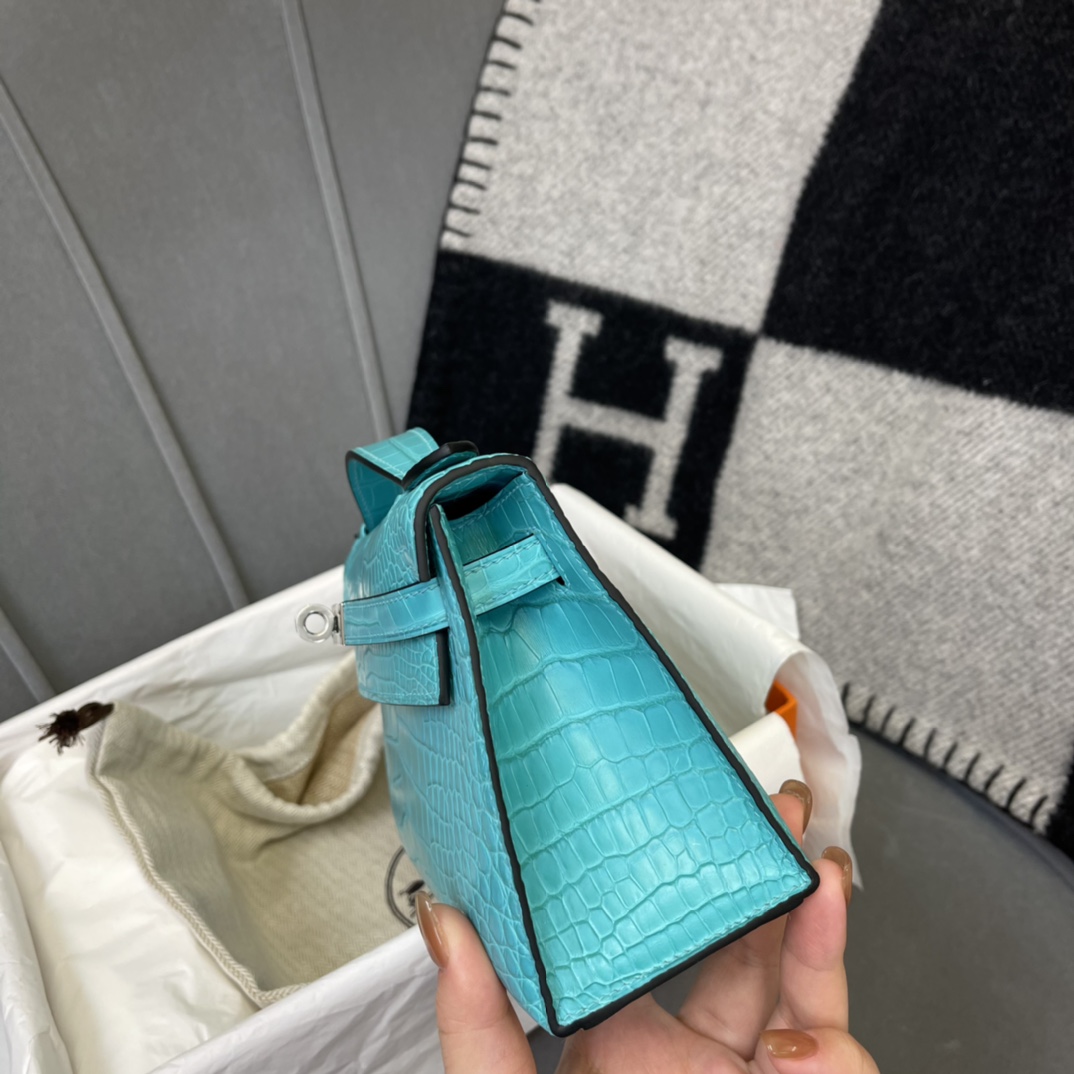 에르메스 켈리 포쉐트 블루 은장 악어가죽